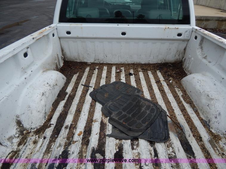 image for item H3388 2008 Chevrolet Silverado 1500 pickup truck