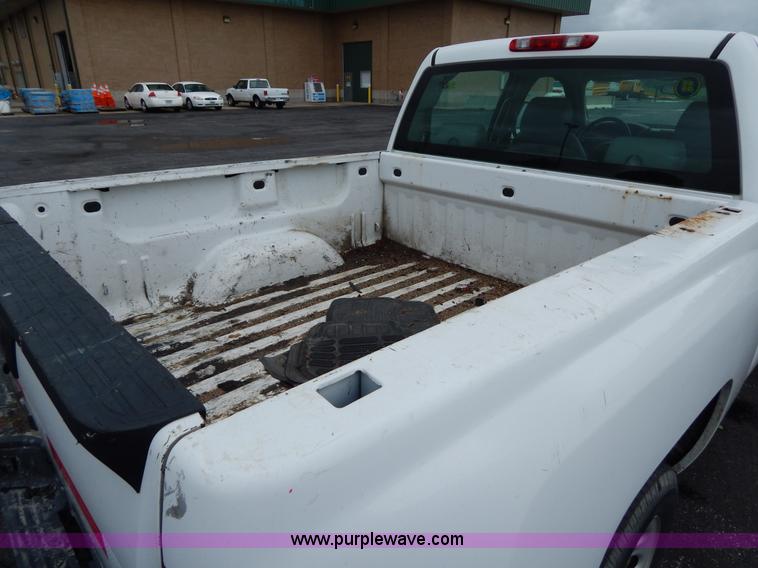 image for item H3388 2008 Chevrolet Silverado 1500 pickup truck