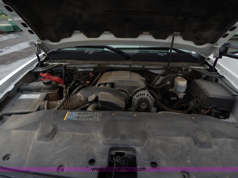 image for item H3388 2008 Chevrolet Silverado 1500 pickup truck