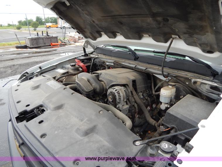 image for item H3388 2008 Chevrolet Silverado 1500 pickup truck