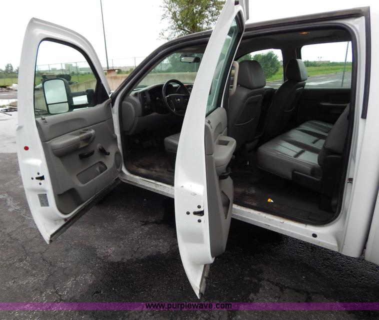 image for item H3388 2008 Chevrolet Silverado 1500 pickup truck