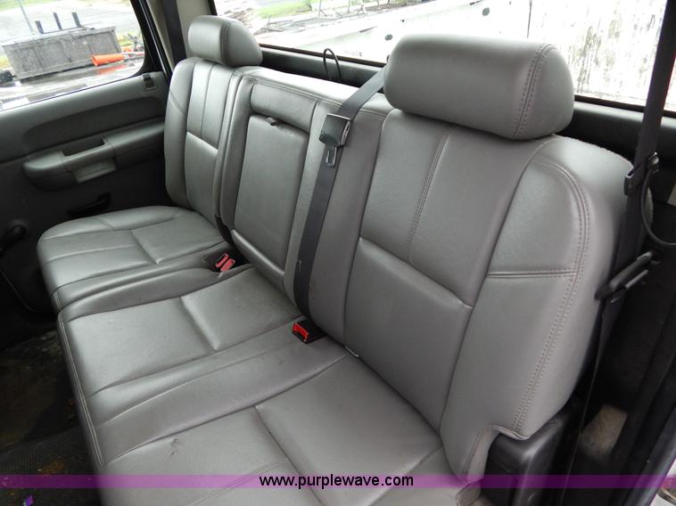 image for item H3388 2008 Chevrolet Silverado 1500 pickup truck