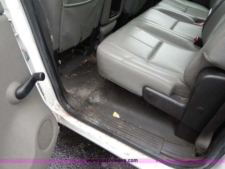 image for item H3388 2008 Chevrolet Silverado 1500 pickup truck