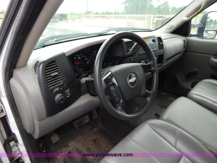 image for item H3388 2008 Chevrolet Silverado 1500 pickup truck
