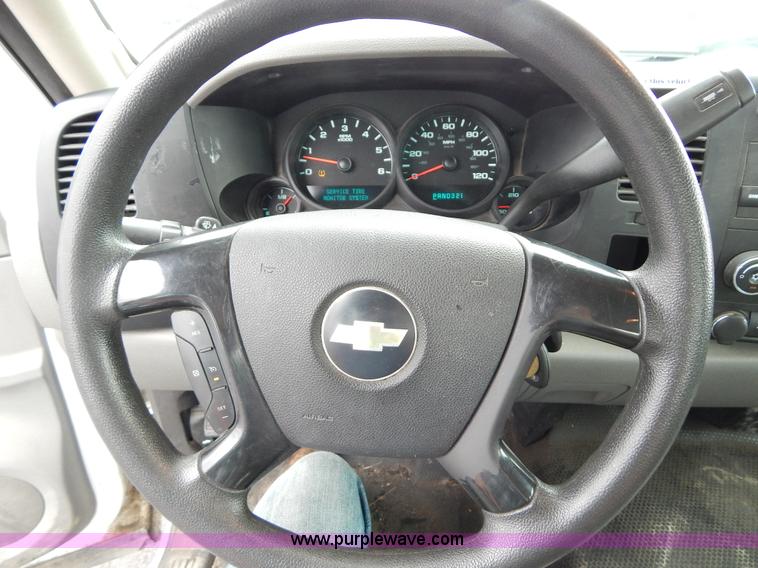 image for item H3388 2008 Chevrolet Silverado 1500 pickup truck