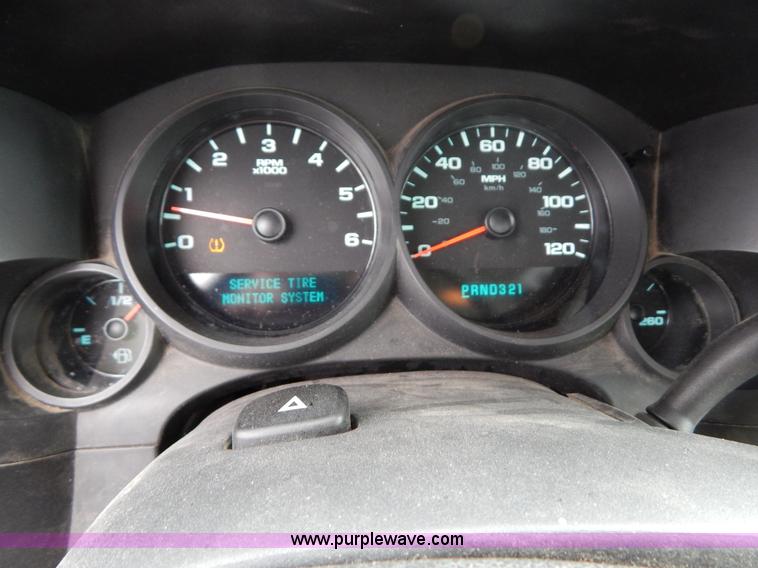 image for item H3388 2008 Chevrolet Silverado 1500 pickup truck
