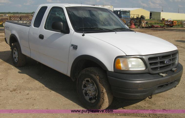 image for item H5438 2003 Ford F150 XLT SuperCab pickup truck