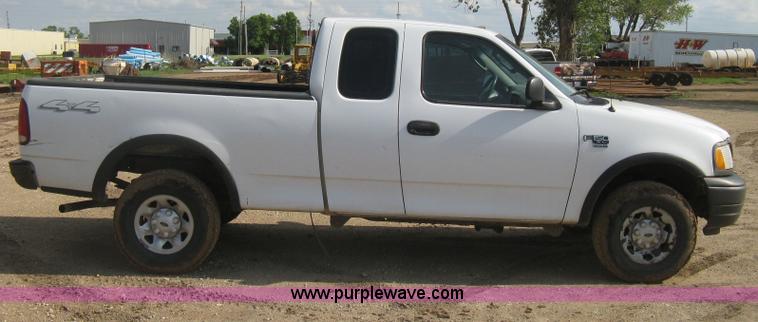 image for item H5438 2003 Ford F150 XLT SuperCab pickup truck