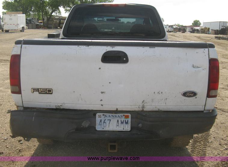 image for item H5438 2003 Ford F150 XLT SuperCab pickup truck