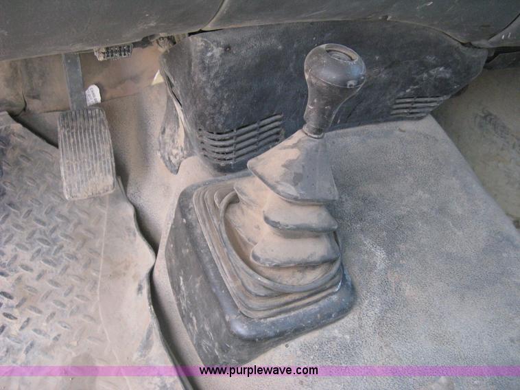 image for item H5438 2003 Ford F150 XLT SuperCab pickup truck