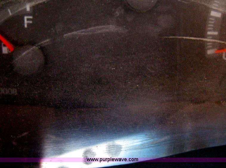 image for item H5438 2003 Ford F150 XLT SuperCab pickup truck