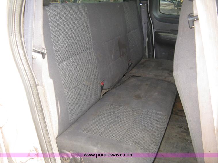 image for item H5438 2003 Ford F150 XLT SuperCab pickup truck