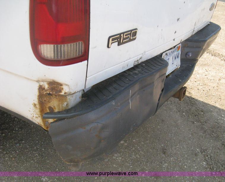 image for item H5438 2003 Ford F150 XLT SuperCab pickup truck