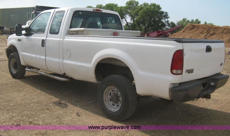 image for item H5439 2001 Ford F250 Super Duty XL SuperCab pickup truck