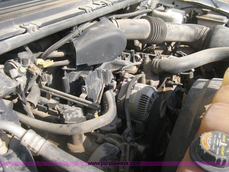 image for item H5439 2001 Ford F250 Super Duty XL SuperCab pickup truck