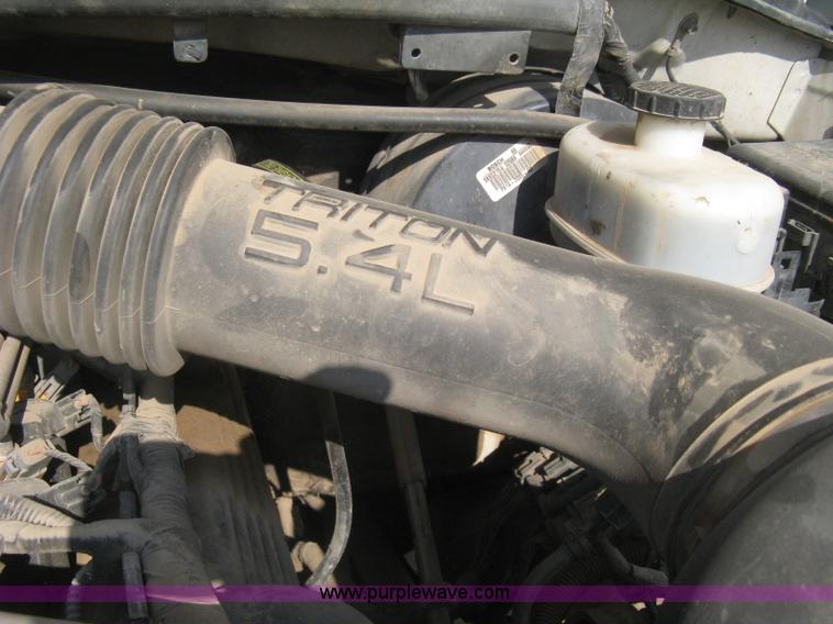 image for item H5439 2001 Ford F250 Super Duty XL SuperCab pickup truck