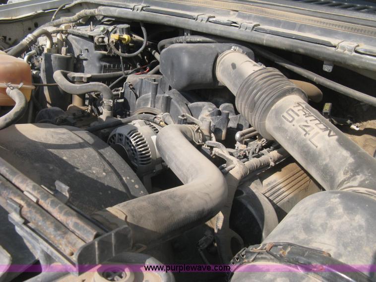 image for item H5439 2001 Ford F250 Super Duty XL SuperCab pickup truck