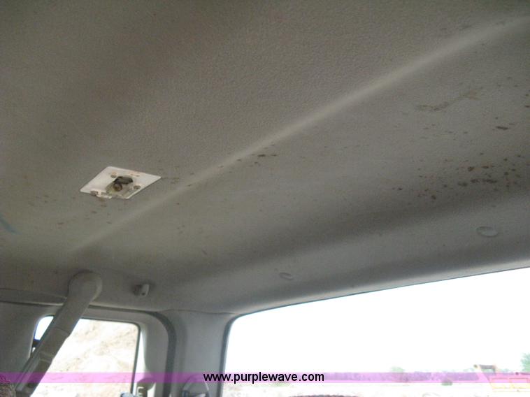 image for item H5439 2001 Ford F250 Super Duty XL SuperCab pickup truck