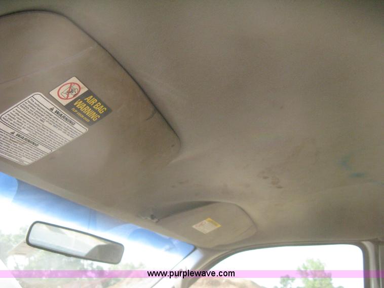 image for item H5439 2001 Ford F250 Super Duty XL SuperCab pickup truck