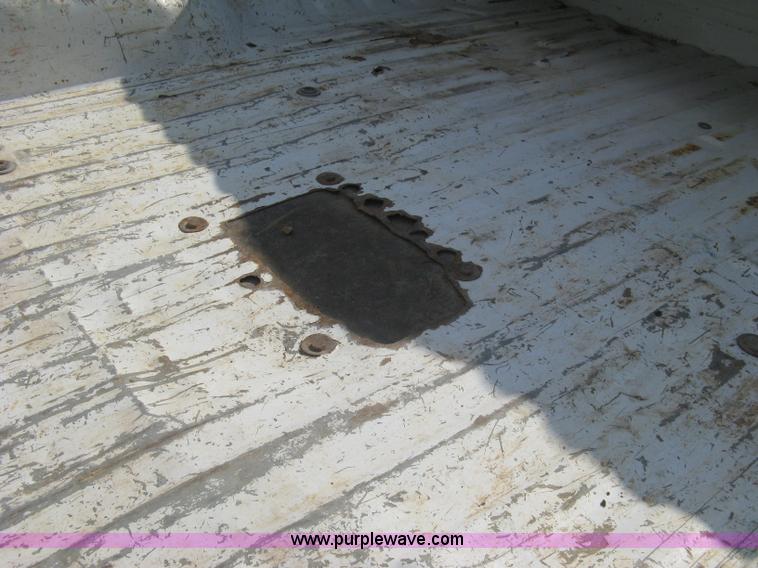 image for item H5439 2001 Ford F250 Super Duty XL SuperCab pickup truck