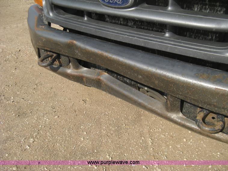 image for item H5439 2001 Ford F250 Super Duty XL SuperCab pickup truck