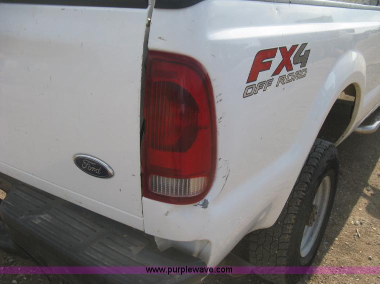 image for item H5439 2001 Ford F250 Super Duty XL SuperCab pickup truck