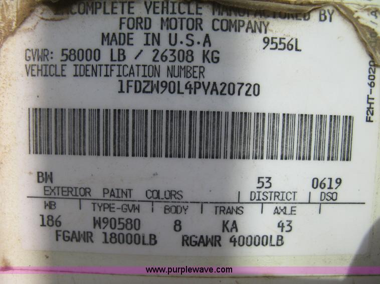 image for item H5440 1993 Ford LNT9000 dump truck