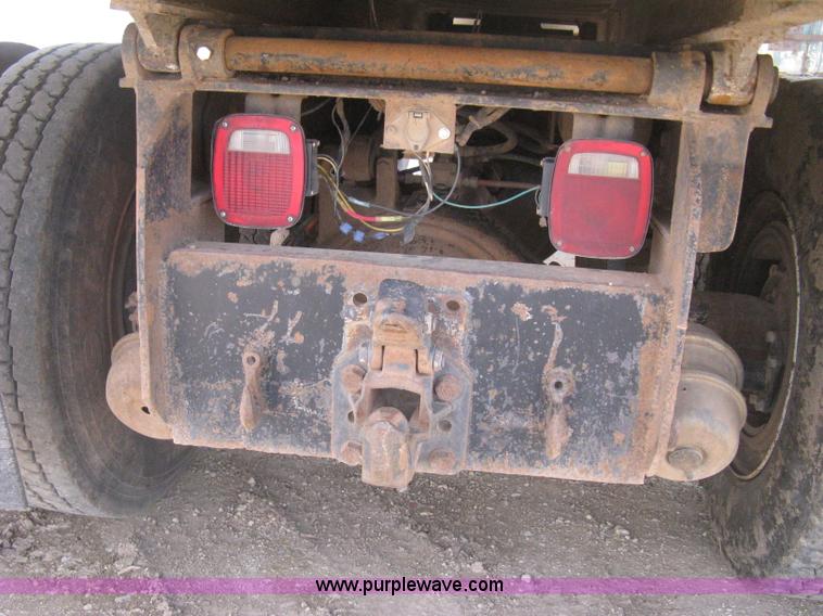 image for item H5440 1993 Ford LNT9000 dump truck