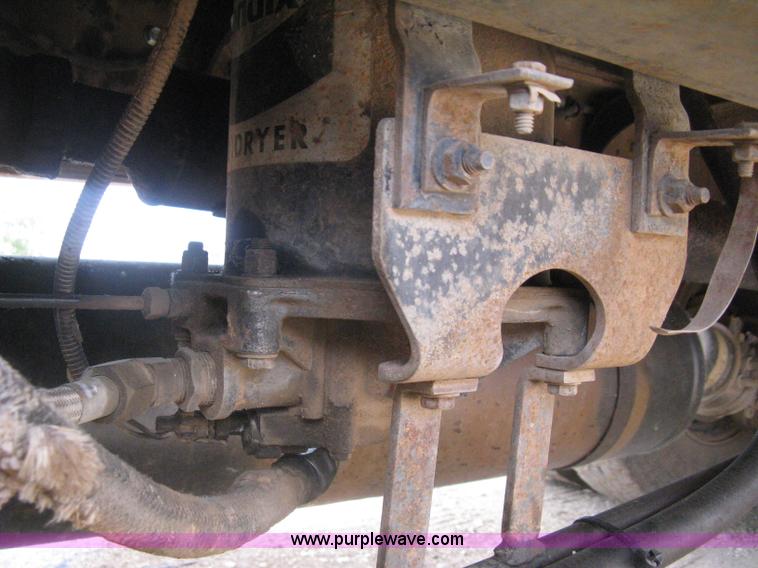 image for item H5440 1993 Ford LNT9000 dump truck