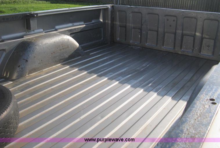 image for item H5441 1998 Chevrolet Silverado 2500 pickup truck