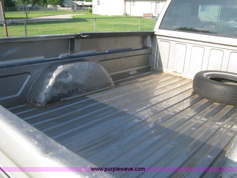 image for item H5441 1998 Chevrolet Silverado 2500 pickup truck
