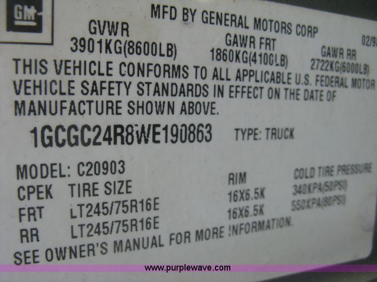 image for item H5441 1998 Chevrolet Silverado 2500 pickup truck