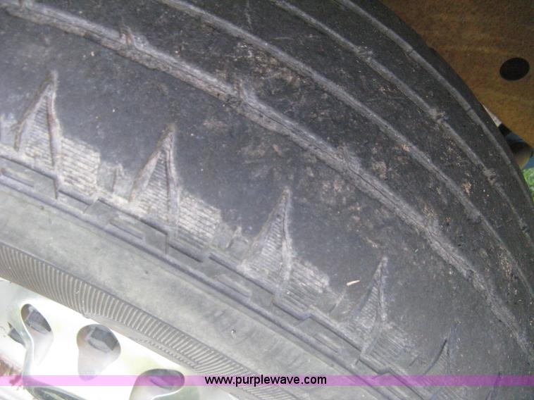 image for item H5441 1998 Chevrolet Silverado 2500 pickup truck