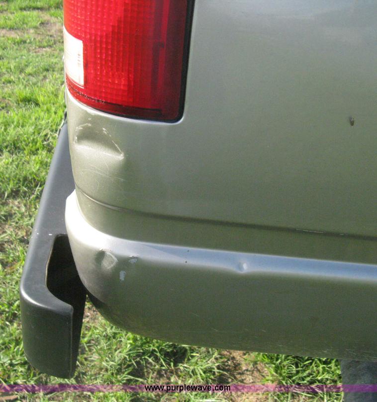 image for item H5441 1998 Chevrolet Silverado 2500 pickup truck