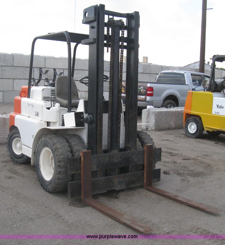 Allis Chalmers ACP602PS forklift in Wichita, KS Item H5454 sold