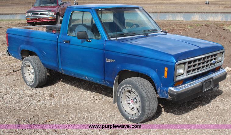 image for item H6153 1988 Ford Ranger XLT pickup truck