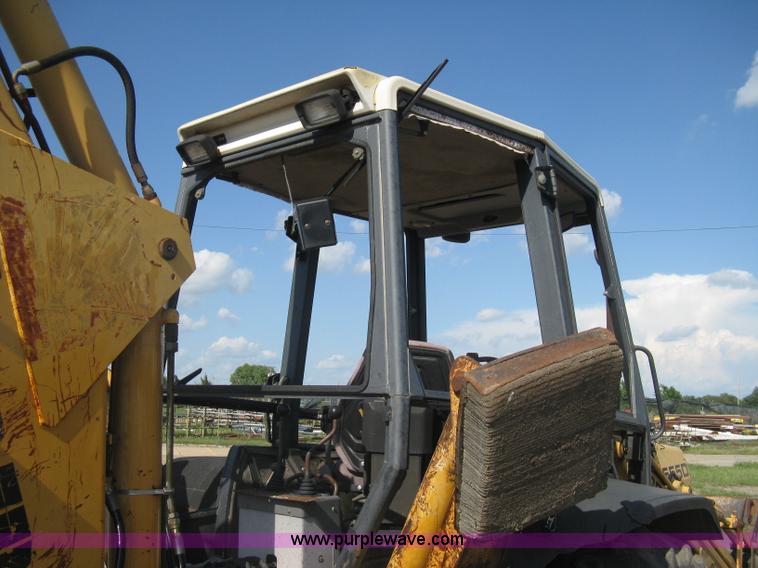 image for item H6343 Ford 555D backhoe
