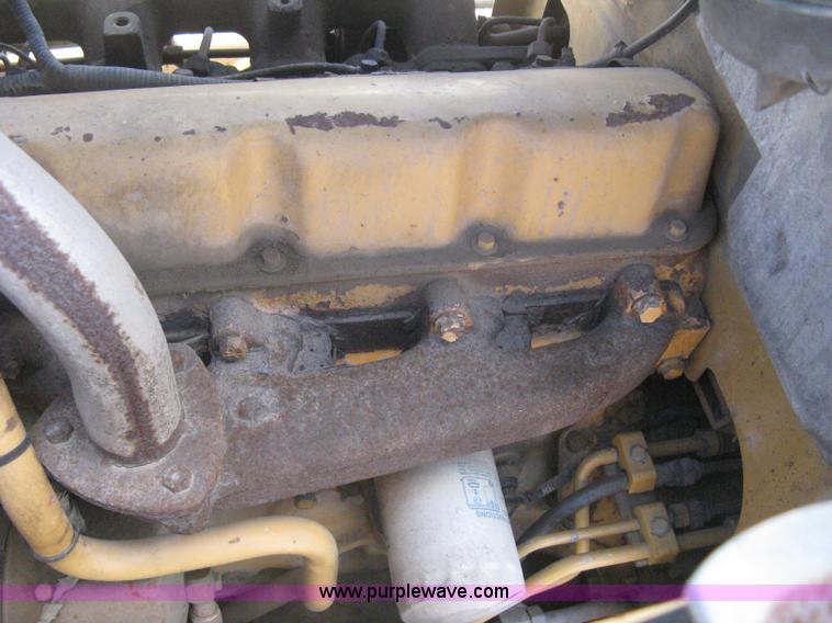 image for item H6343 Ford 555D backhoe