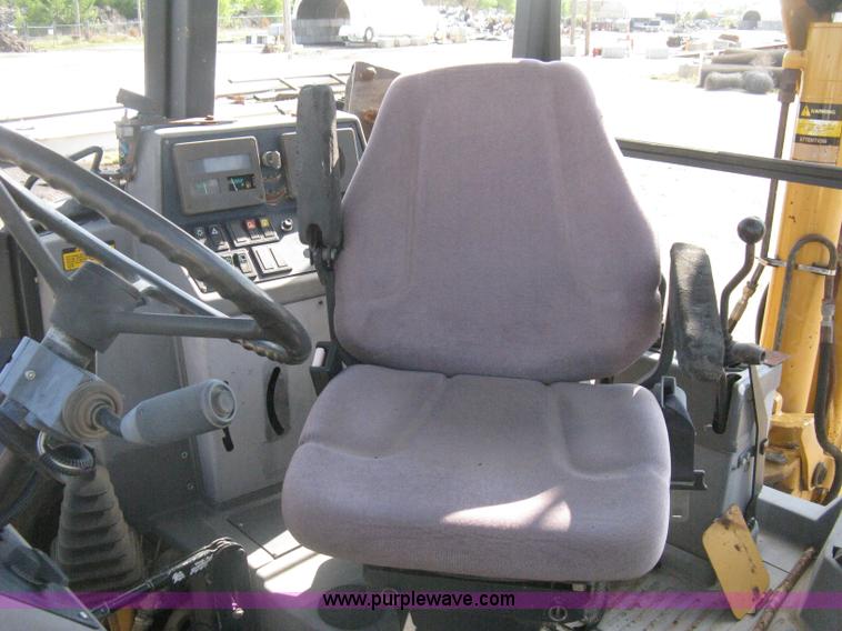 image for item H6343 Ford 555D backhoe