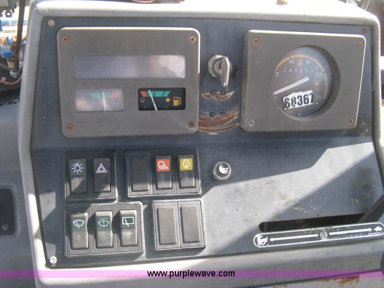 image for item H6343 Ford 555D backhoe