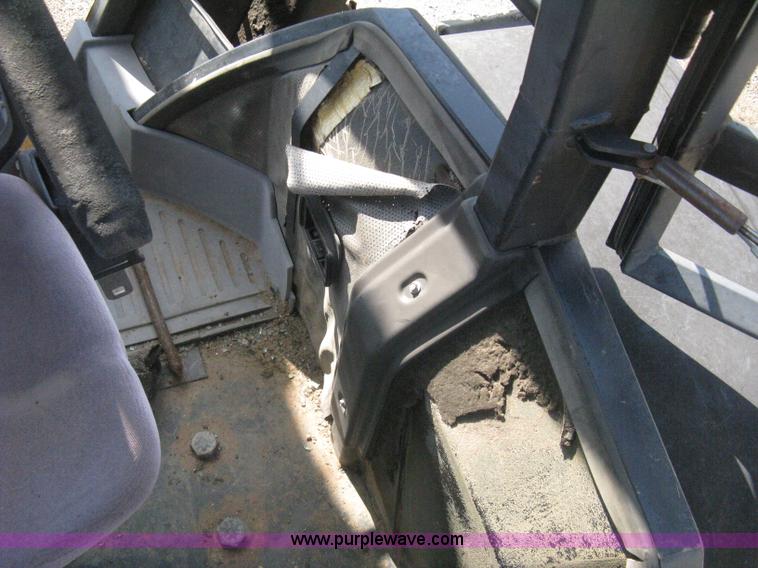 image for item H6343 Ford 555D backhoe
