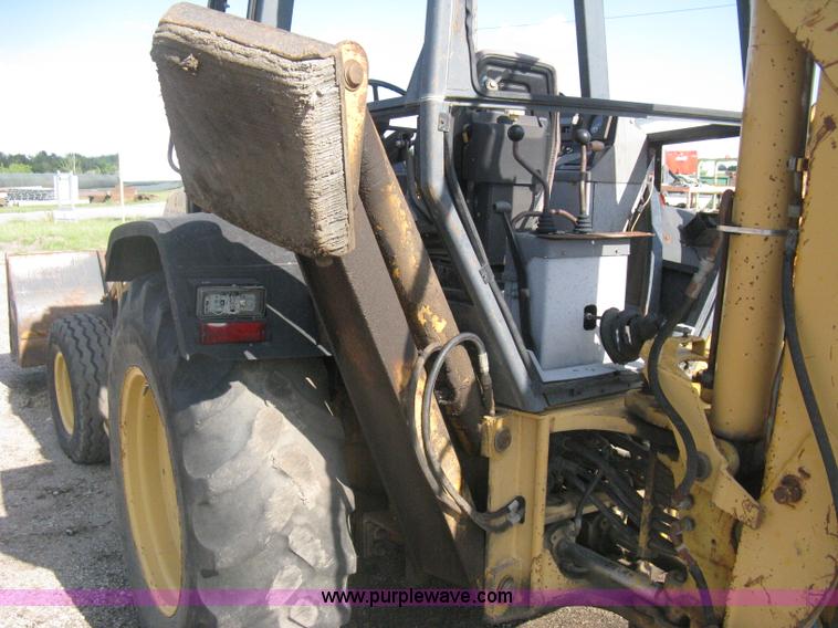 image for item H6343 Ford 555D backhoe