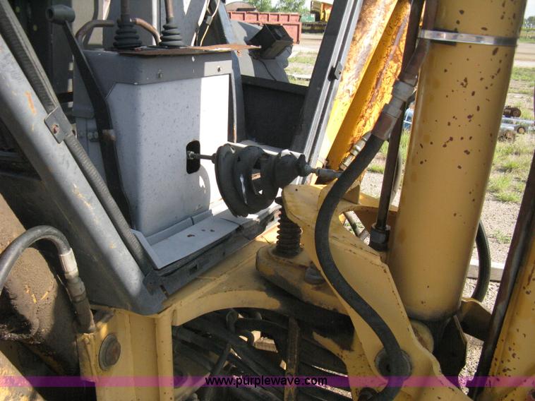 image for item H6343 Ford 555D backhoe