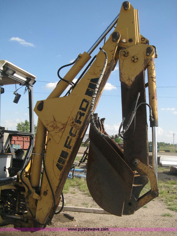 image for item H6343 Ford 555D backhoe