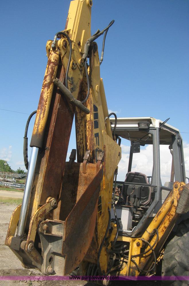 image for item H6343 Ford 555D backhoe