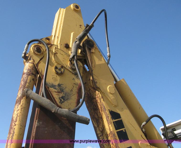 image for item H6343 Ford 555D backhoe