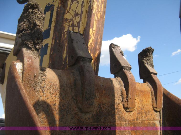 image for item H6343 Ford 555D backhoe