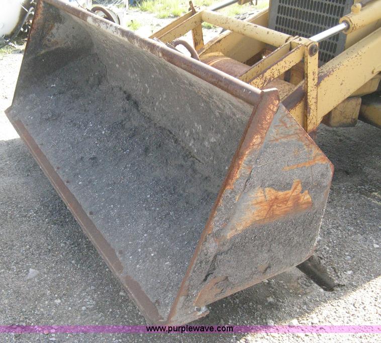 image for item H6343 Ford 555D backhoe