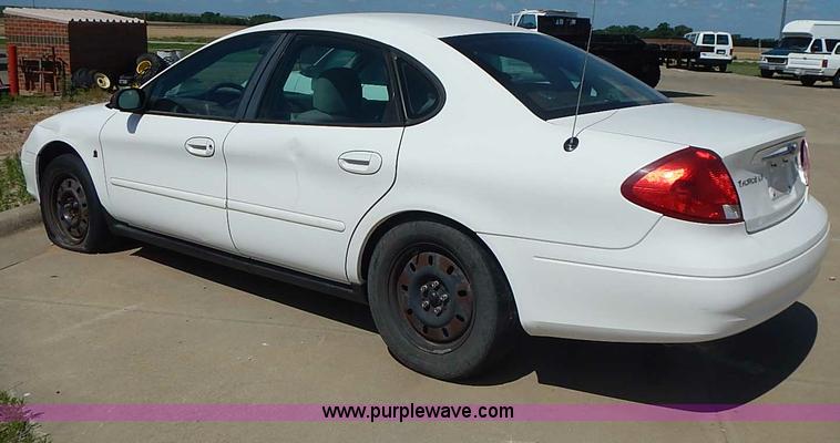 image for item I3597 2001 Ford Taurus LX