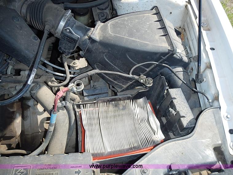 image for item I3597 2001 Ford Taurus LX